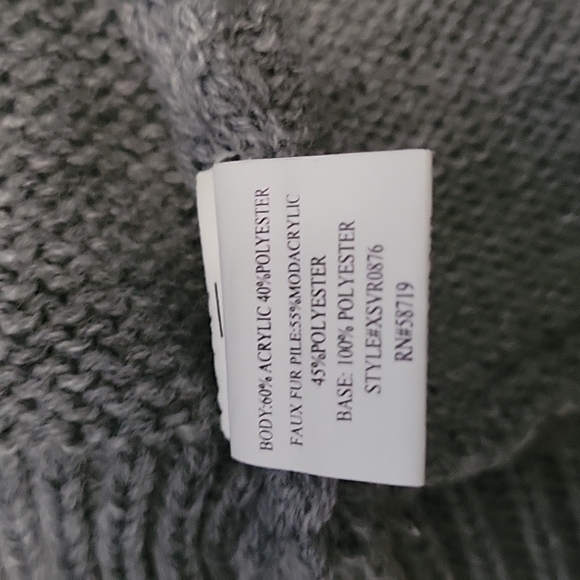 NY Collectiion Faux Fur/Knit Vest - Picture 5 of 8